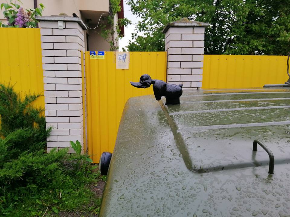 Качка на капоті 3