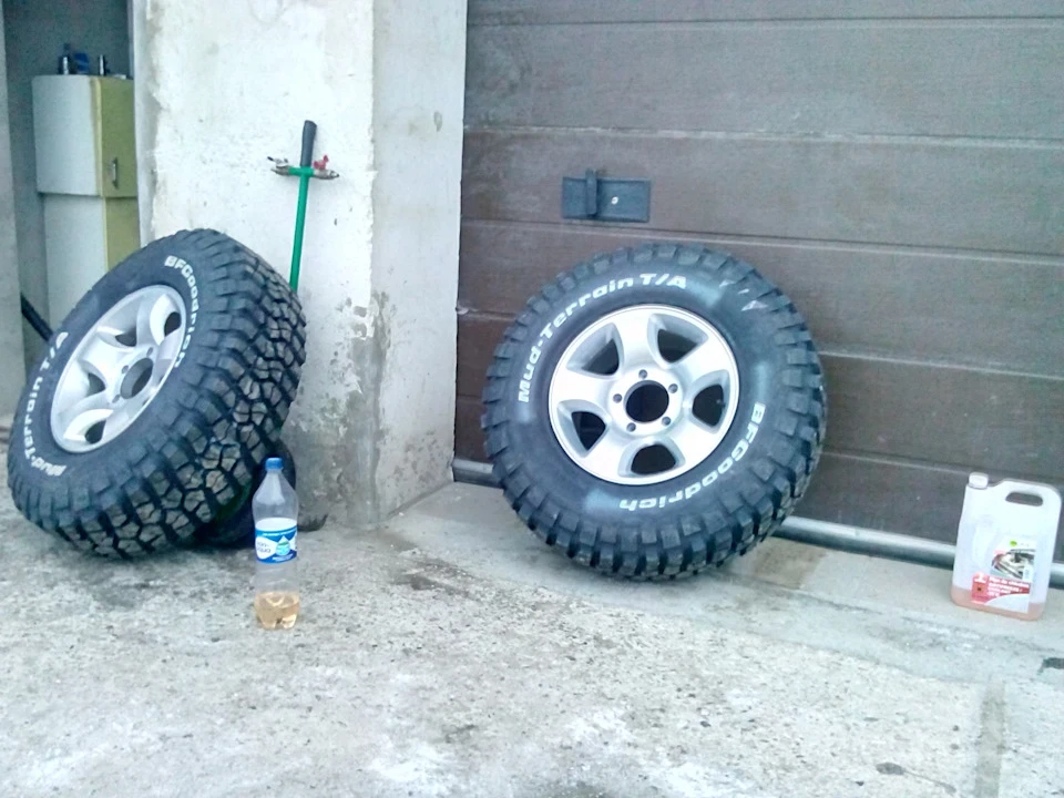 Bf Goodrich mud-terrain t/a km2 265/75 16