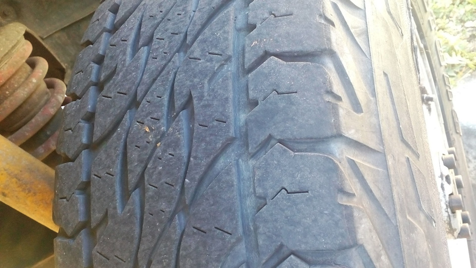 Bridgestone dueler at 235/85/16 або нові тапки на старе відро 2