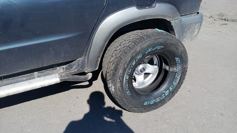 Bridgestone dueler at 235/85/16 або нові тапки на старе відро 5