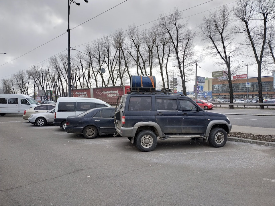Уаз робить дорогу 1