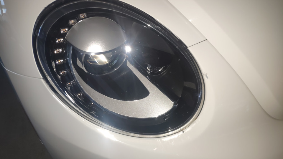 Спроба викрасти фари - VW Beetle 5С 1