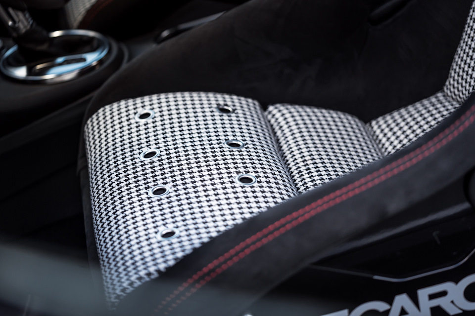 Перешив Recaro Pole Position в ткань Porsche Pepita 5