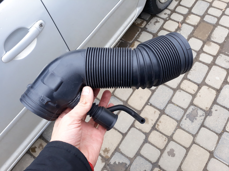 Заміна патрубка повітряного фільтра 1