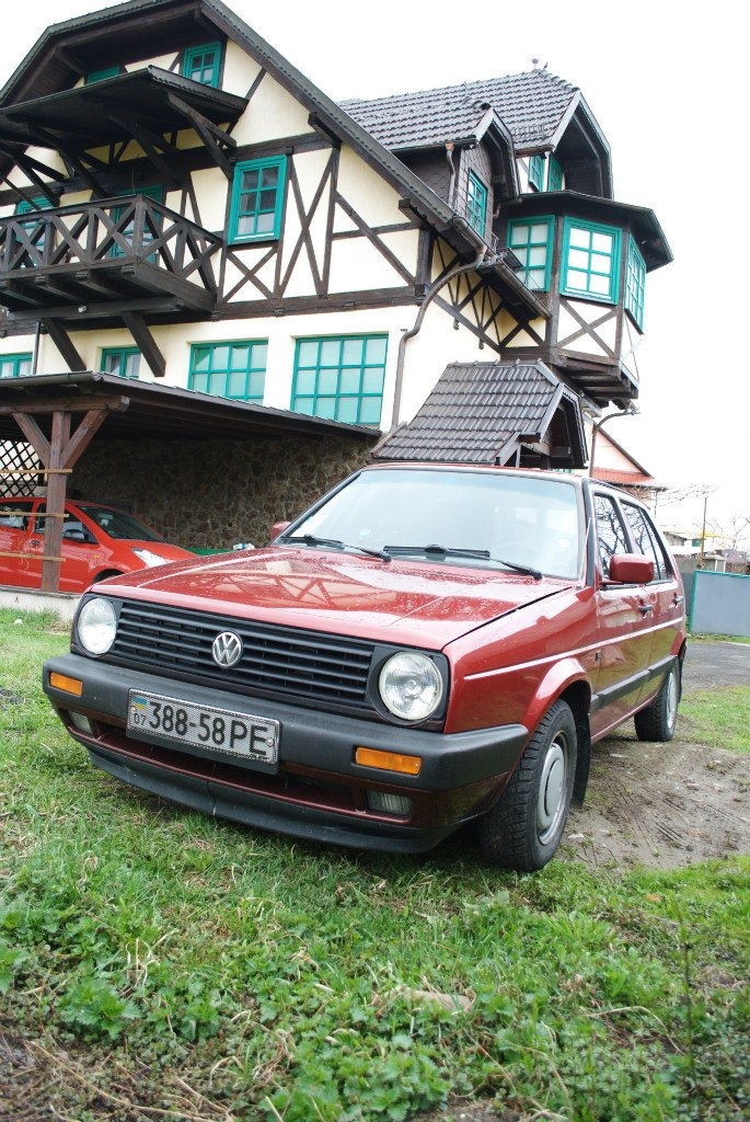 Моя колишня:) VW Golf 2 CL 1,6 5