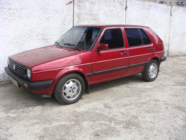 Моя колишня:) VW Golf 2 CL 1,6 2