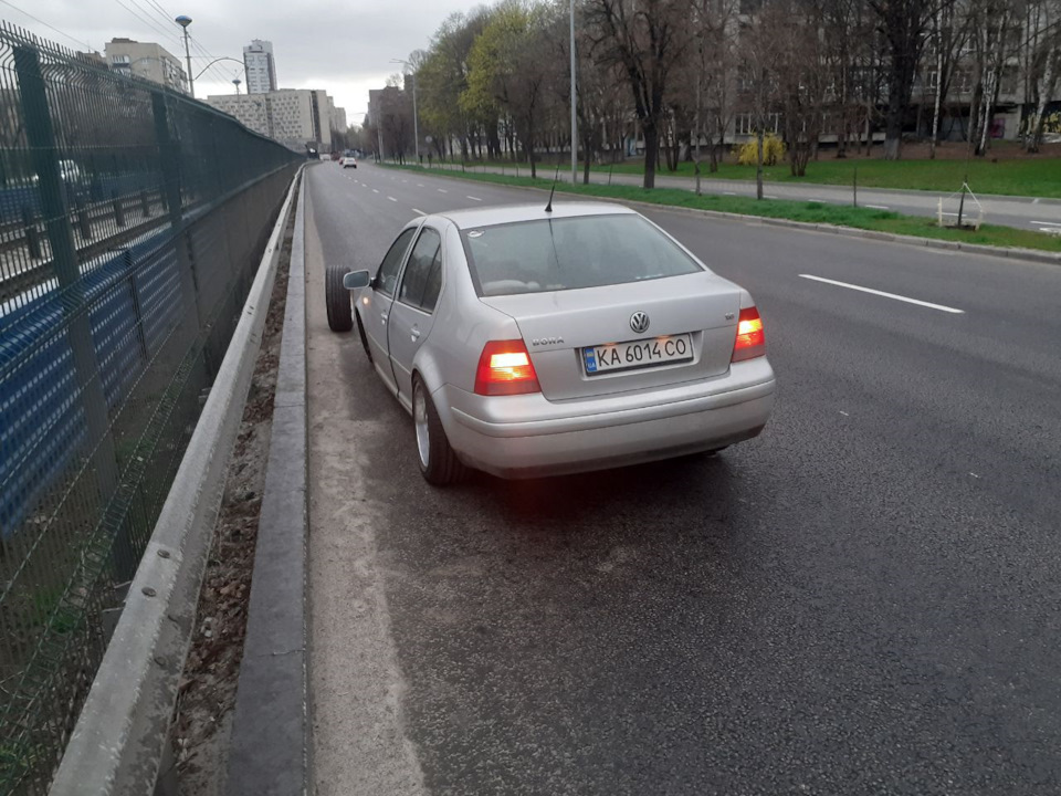 Во так вот доверяй шиномонтажникам 2