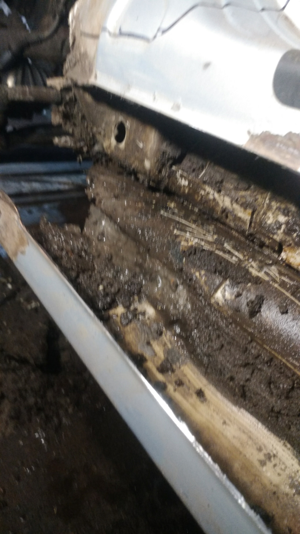 Заміна порогів 5