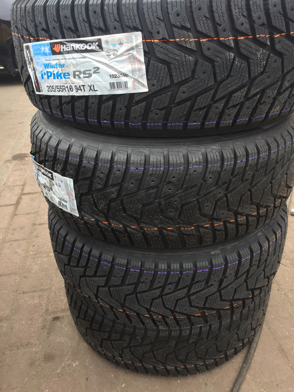 Зимова гума Hankook 205/55/16 2