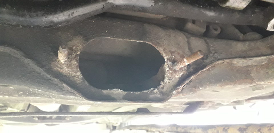 Заміна нижньої опори на 1.6 BFQ 1