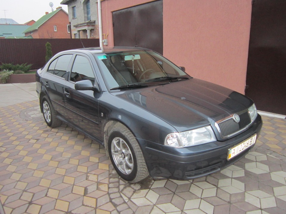 Ось моя нова машина Skoda Octavia 2