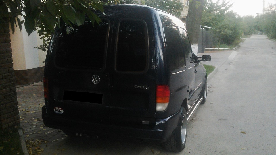 DEZENT R14 перед 7J ET25 зад 8J ET15 3