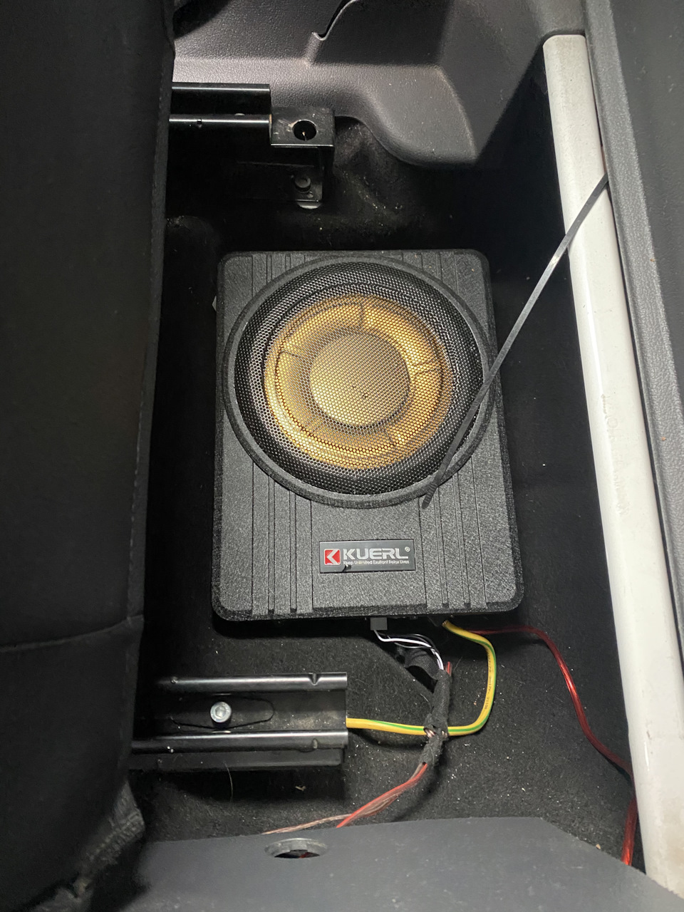 Компактний сабвуфер Kuerl 600 W. Сабвуфер під сидіння. 3