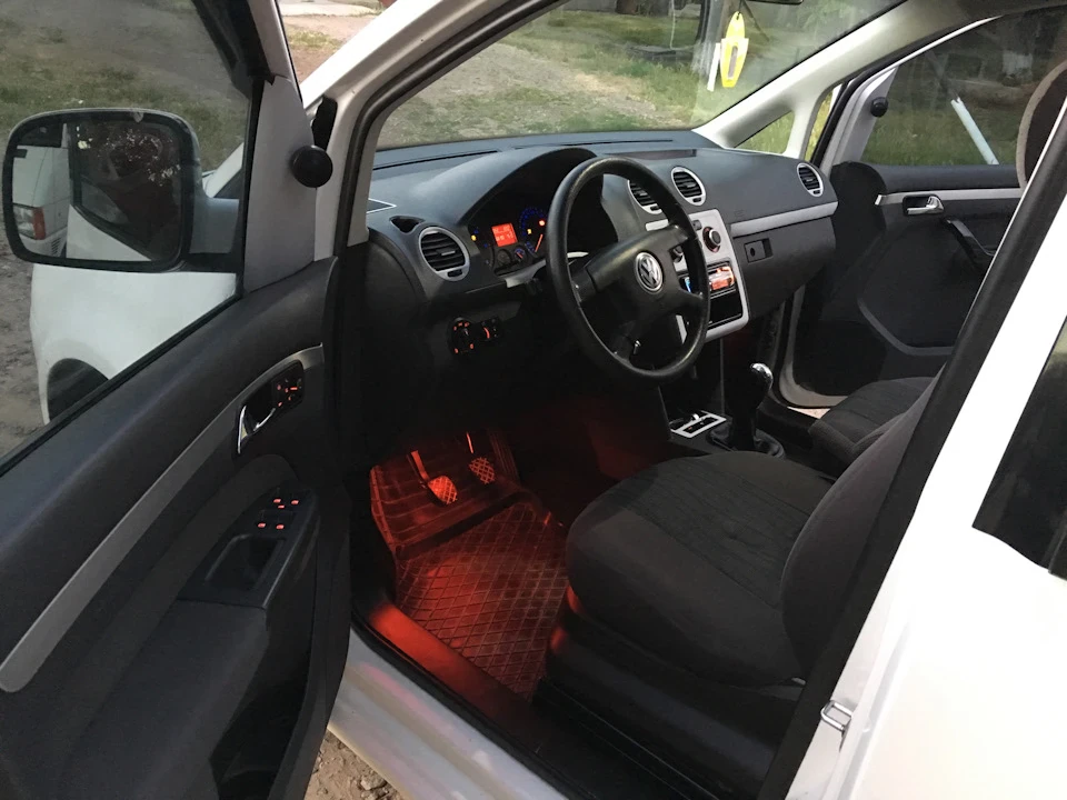 Встановлення сидінь від Audi A4 B6 s-line Recaro