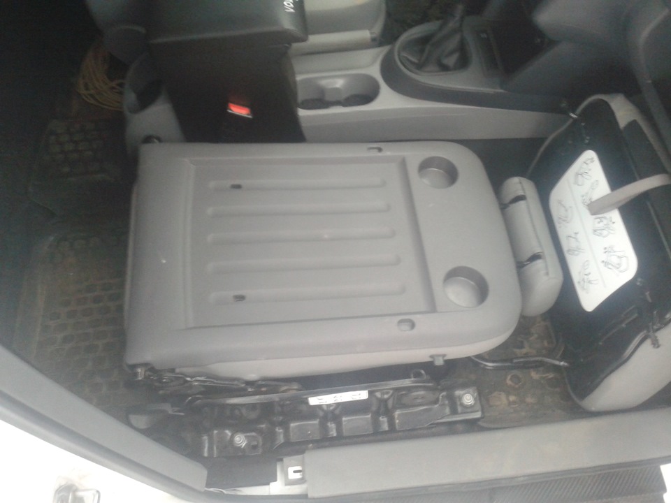 Продам сидіння Caddy 5