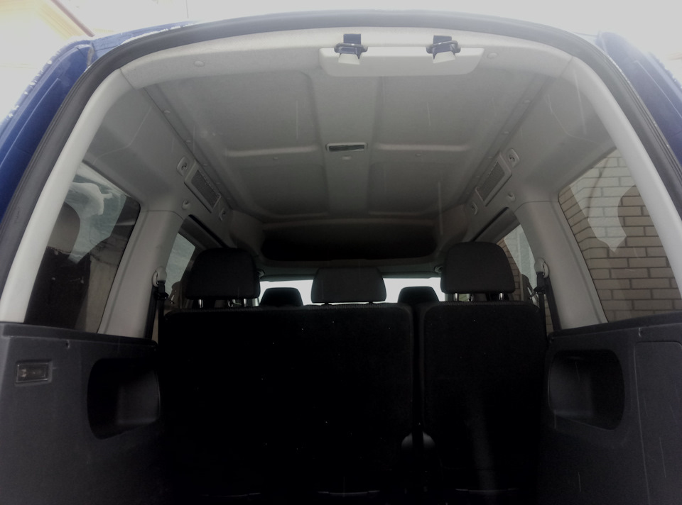 Продам салон ТЕМНИЙ Volkswagen Caddy (Кадді) Life 4