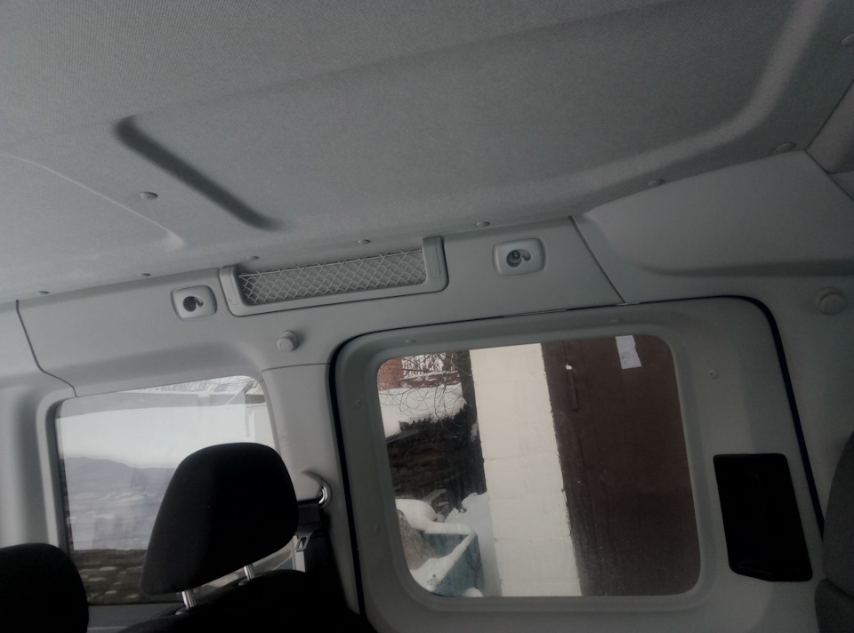 Продам салон ТЕМНИЙ Volkswagen Caddy (Кадді) Life 2
