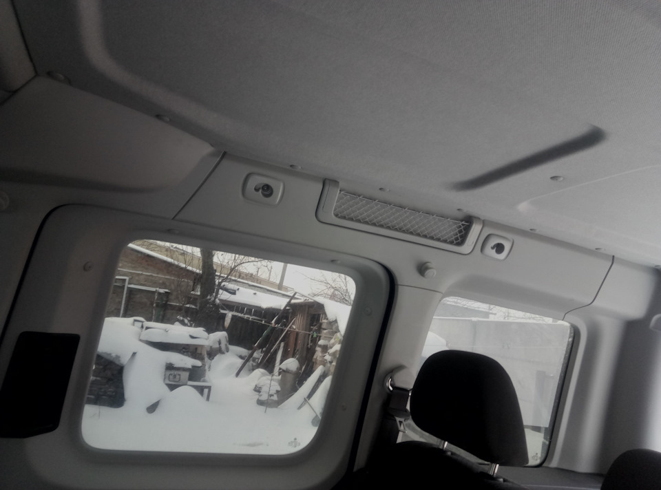 Продам салон ТЕМНИЙ Volkswagen Caddy (Кадді) Life 1