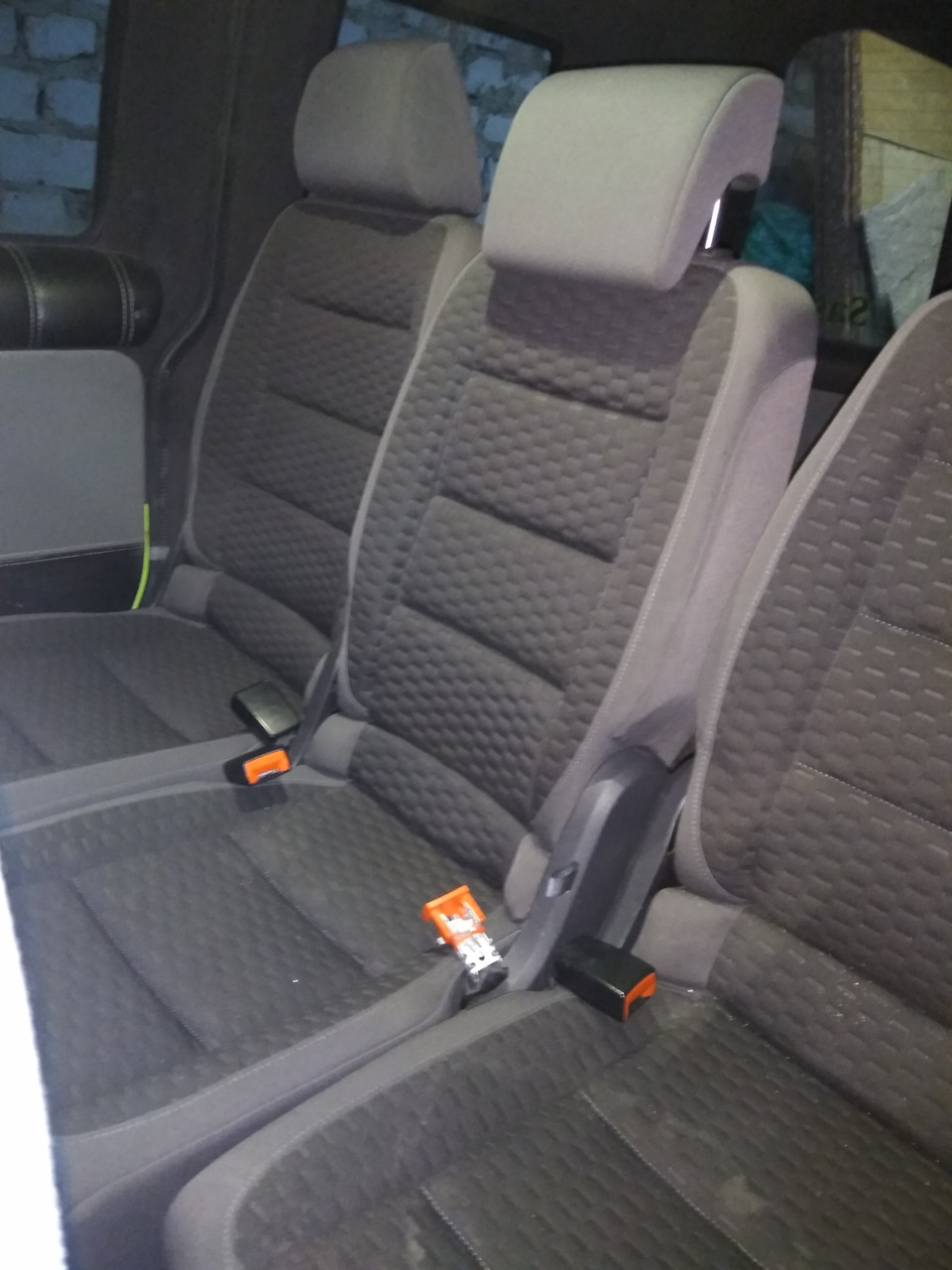 Кріплення для другого ряду сидінь vw touran. Тимчасово чи постійно?! 2