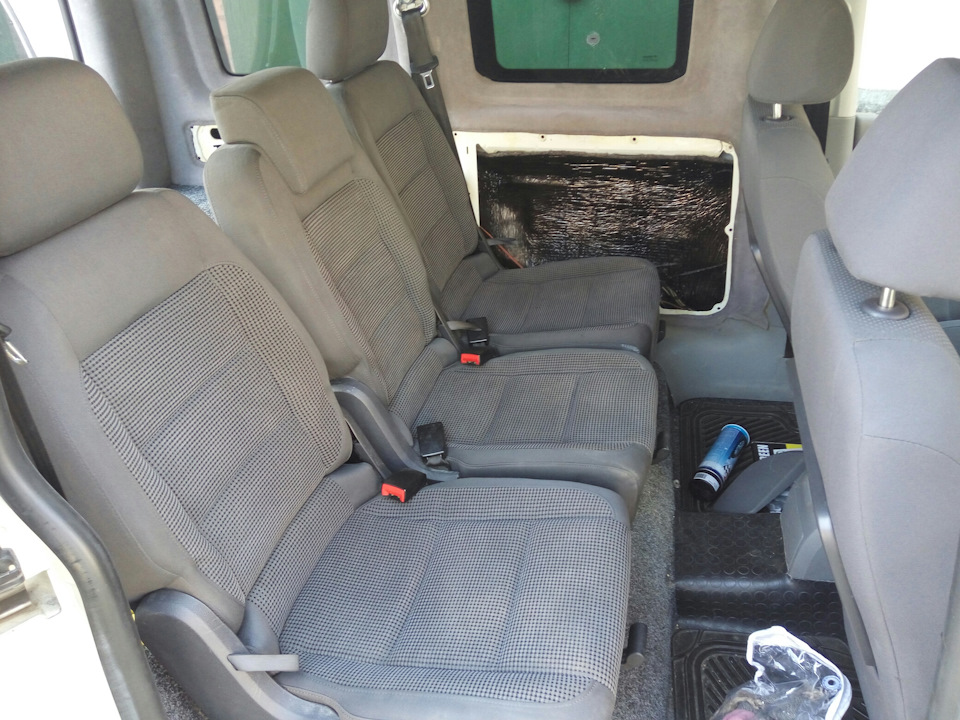 Сидіння від VW Touran в Caddy 3