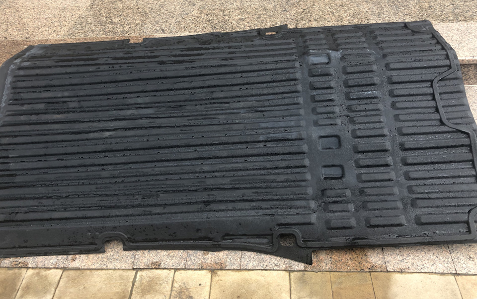 Caddy Maxi килим у вантажний відсік 3
