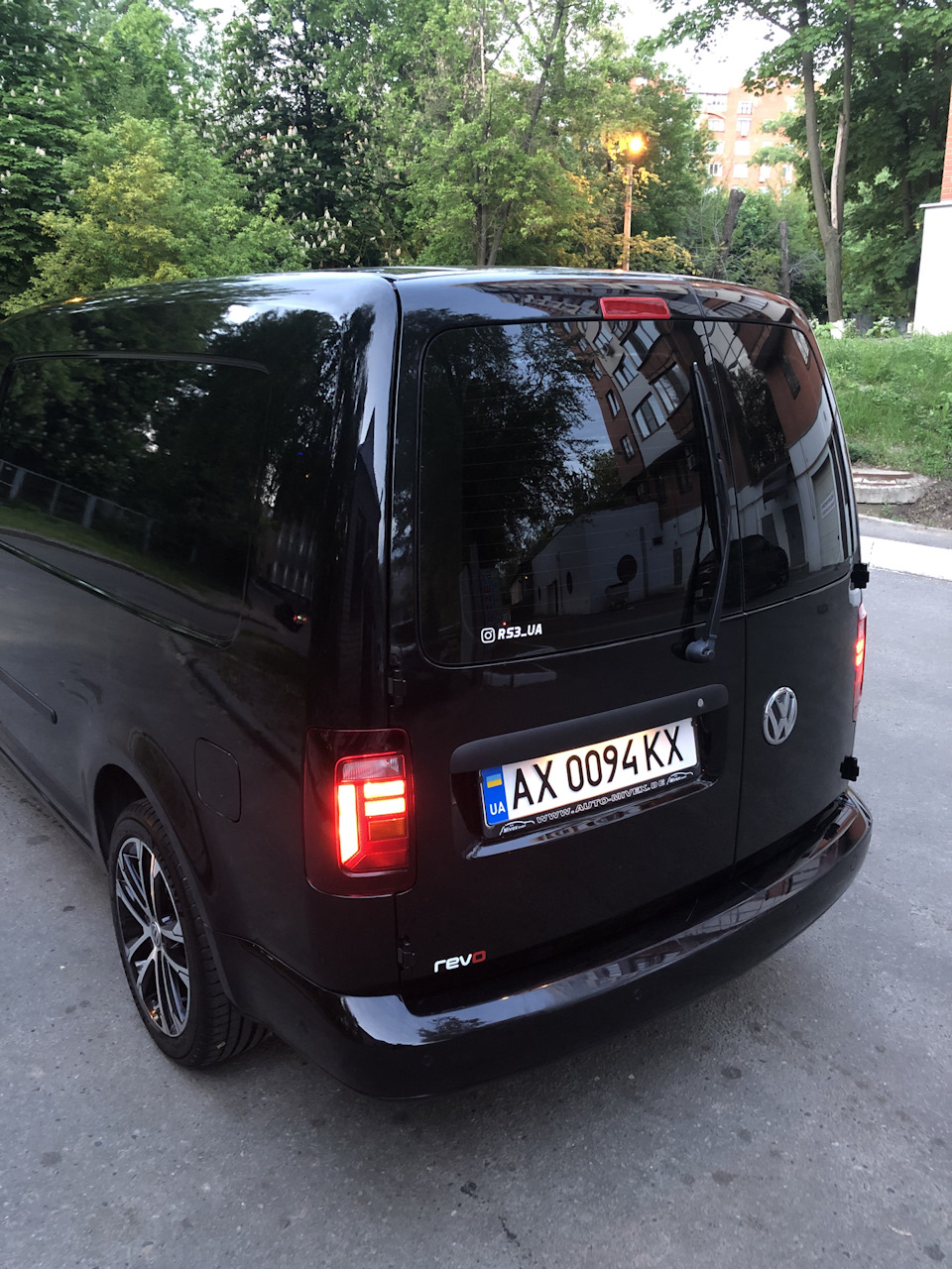 Задні ліхтарі на місці ✅ 3