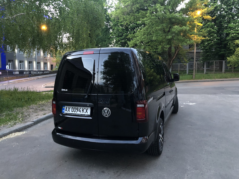 Задні ліхтарі на місці ✅ 1
