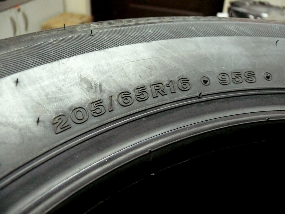 #14 Зимова гума Bridgestone Blizzak VRX 205/65 R16 4