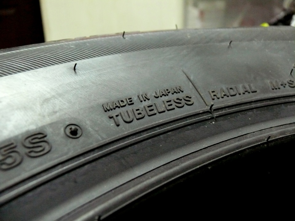 #14 Зимова гума Bridgestone Blizzak VRX 205/65 R16 3
