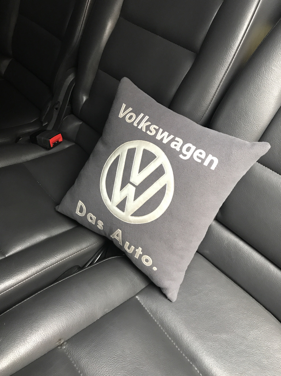 Подушка VW. Das Auto. 2