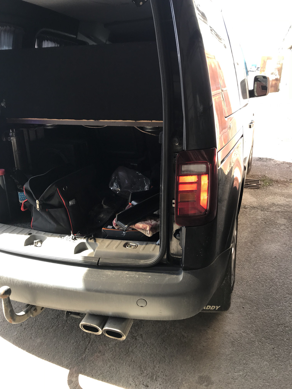 Встановлення ліхтарів від Caddy 4 gen AllTrack 4