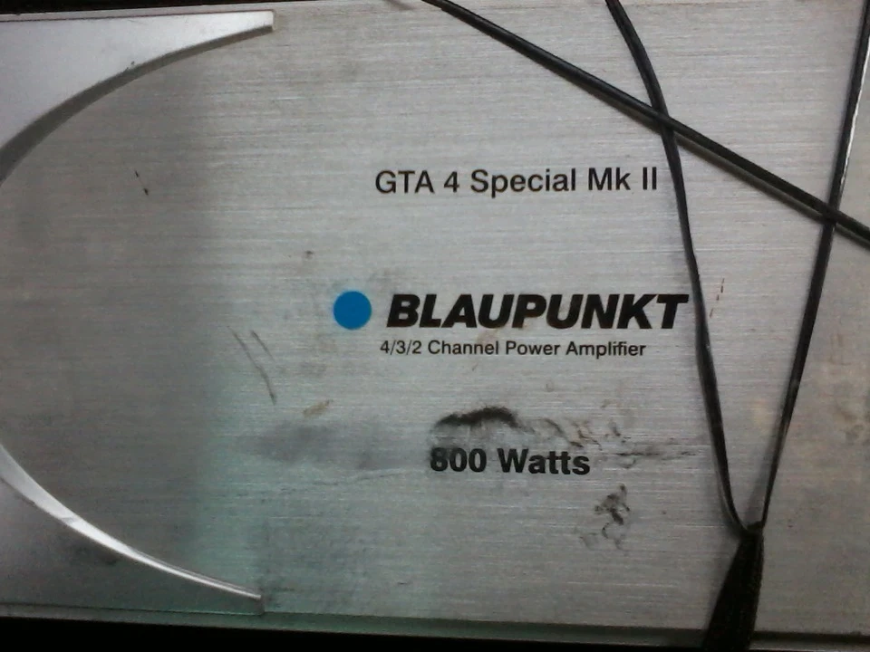 Підсилювач і саб blaupunkt