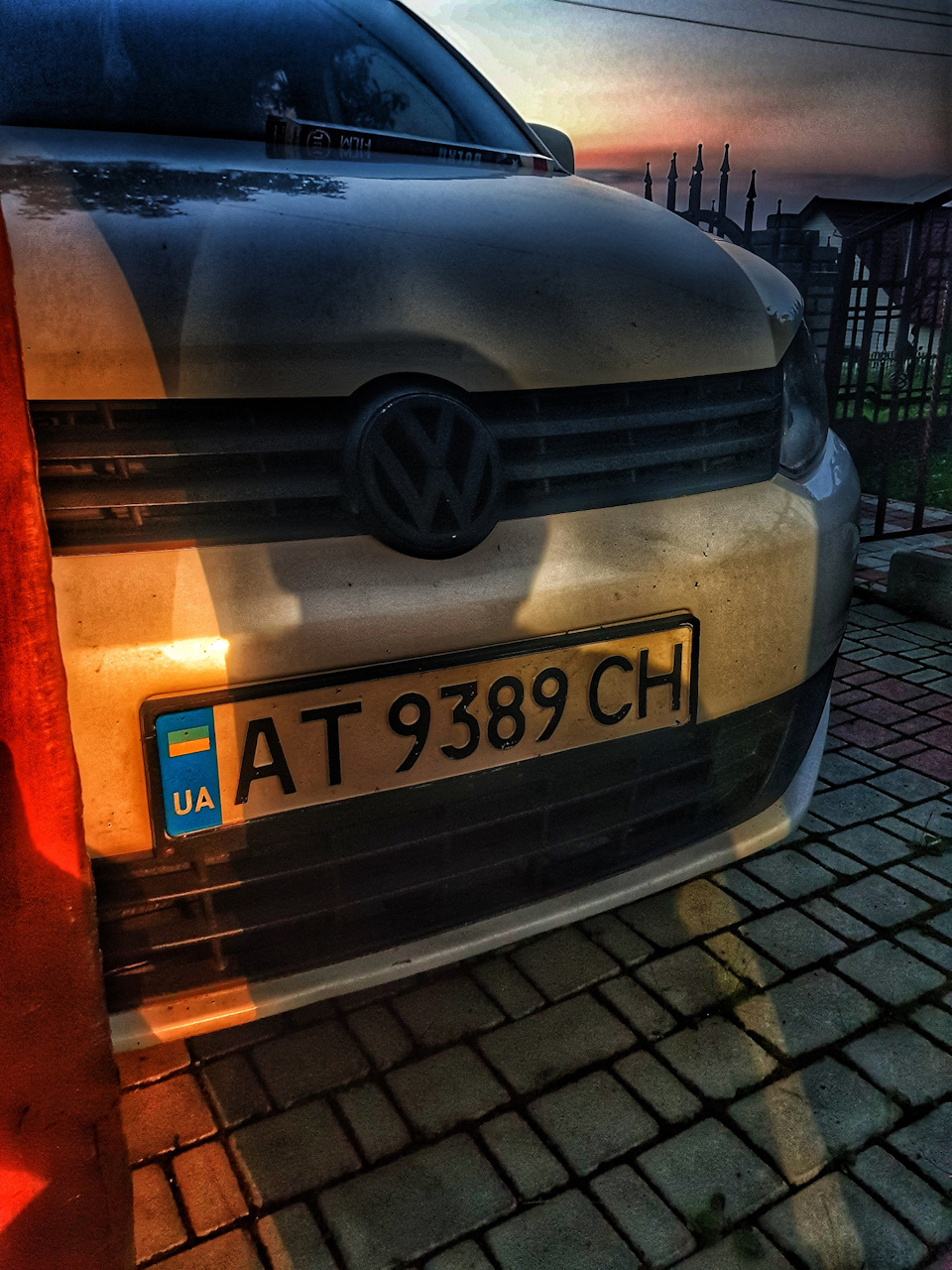 Чорний значок VW 1