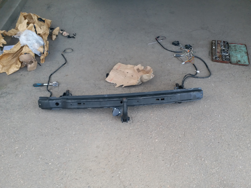 Фаркоп vw caddy 4