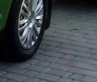 Чи варто змінювати кольори логотипу (ковпаків) у синій 2