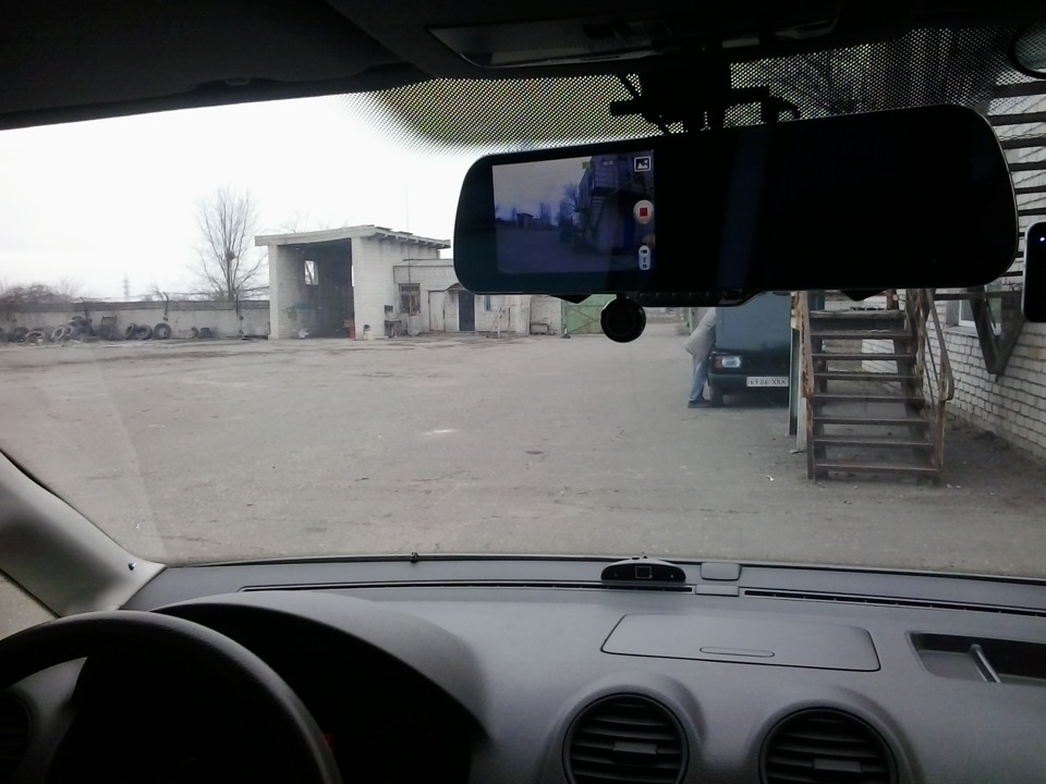 дзеркало з реєстратором та камерою заднього виду та парктронік 1