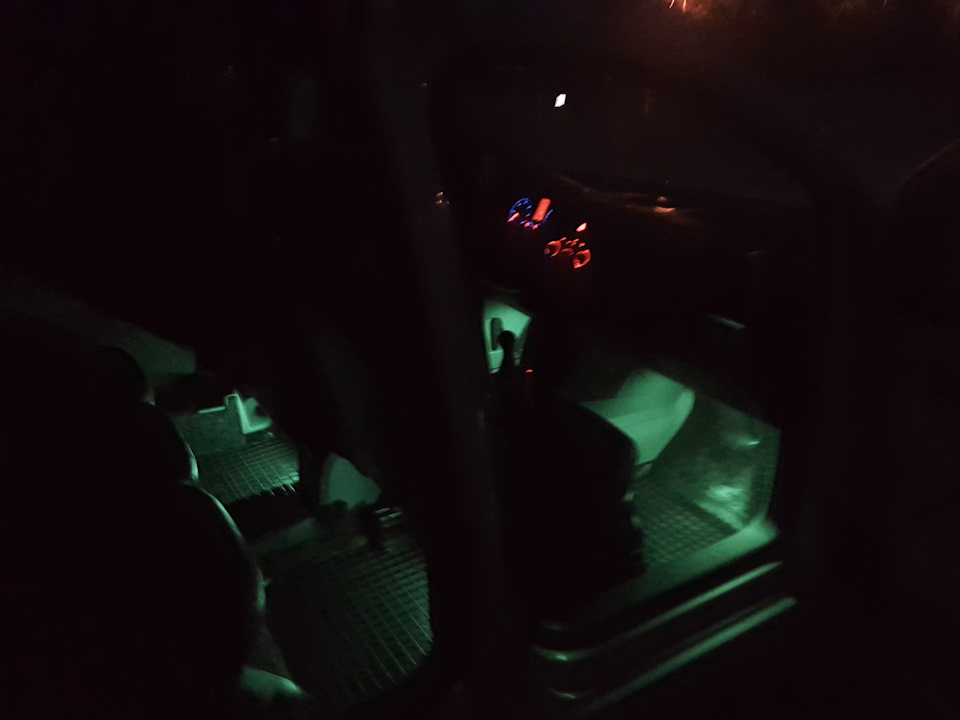 RGB підсвічування салону 4