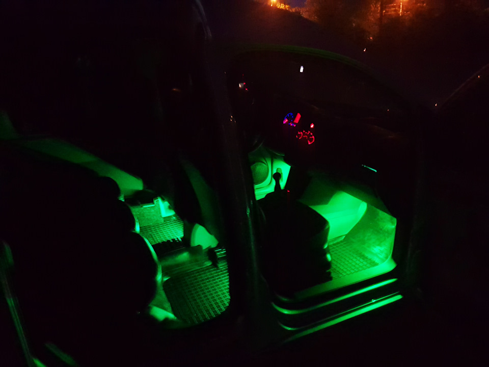RGB підсвічування салону 3