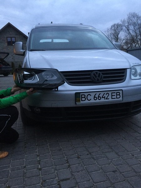 Очі від старшого брата VW TOUAREG 2