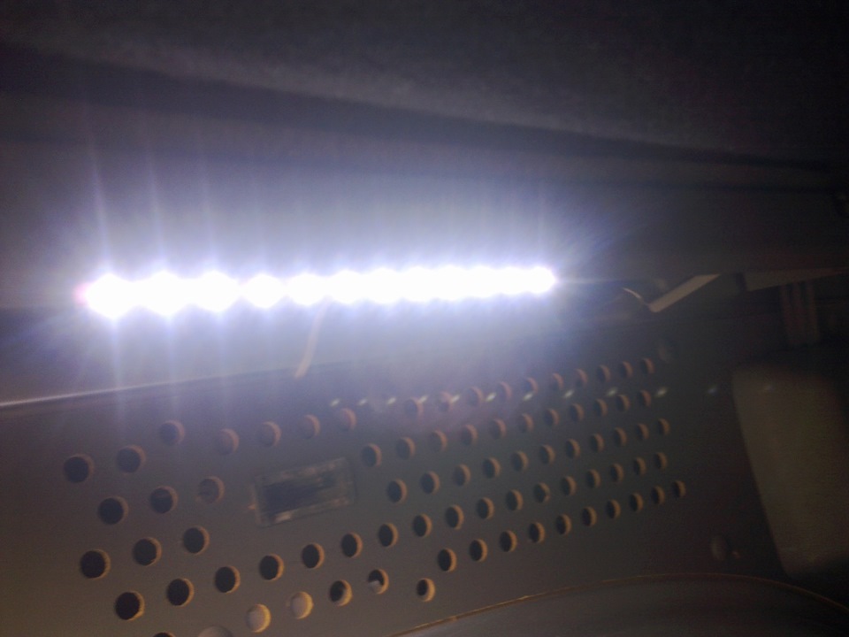 Led підсвічування багажника 3