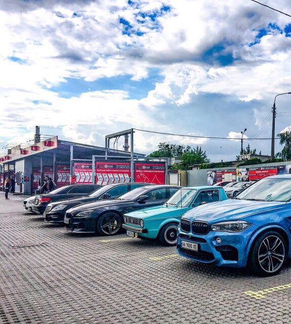 У центрі уваги) Cars&Coffee 1