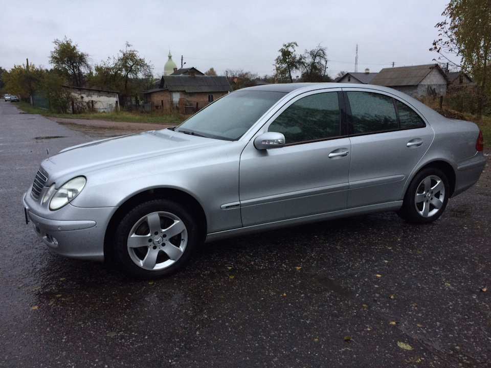 Увага, Продається Mercedes E class w211 2