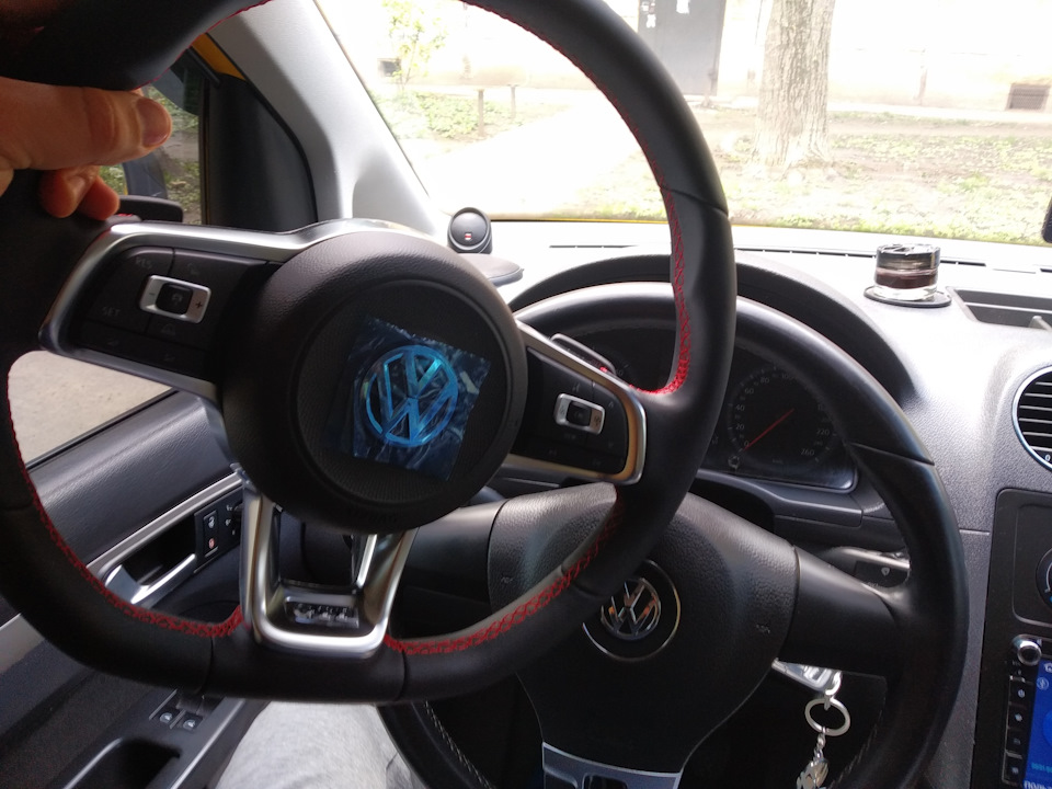 Здійснилося! Новий мультируль VW GTI 2