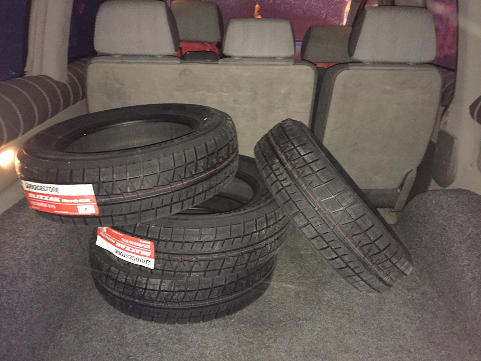 Нова зима - Bridgestone blizzak revo GZ 1