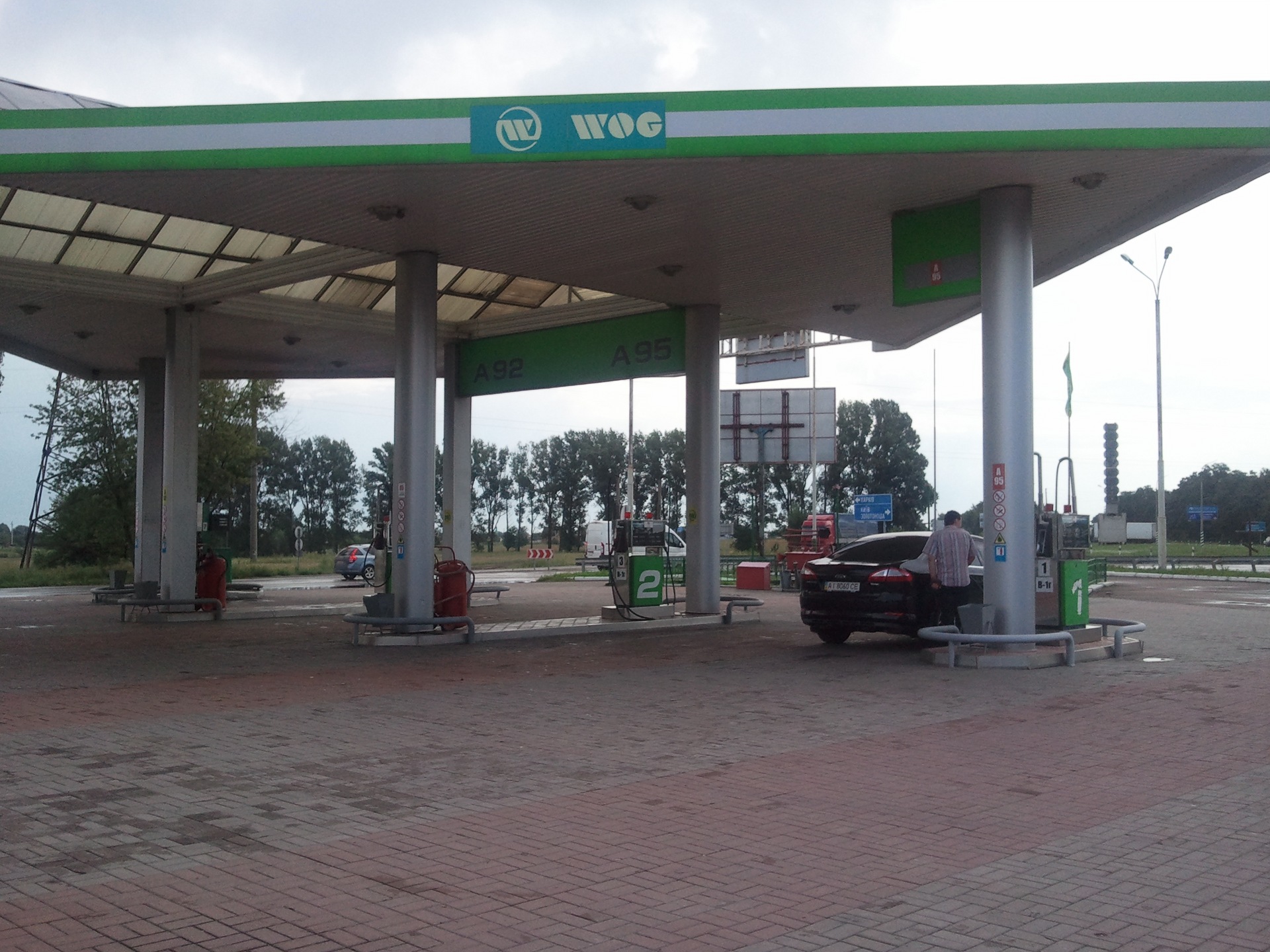 Автозаправка WOG, дуже гарне паливо 1
