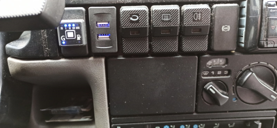 USB заряджання 3