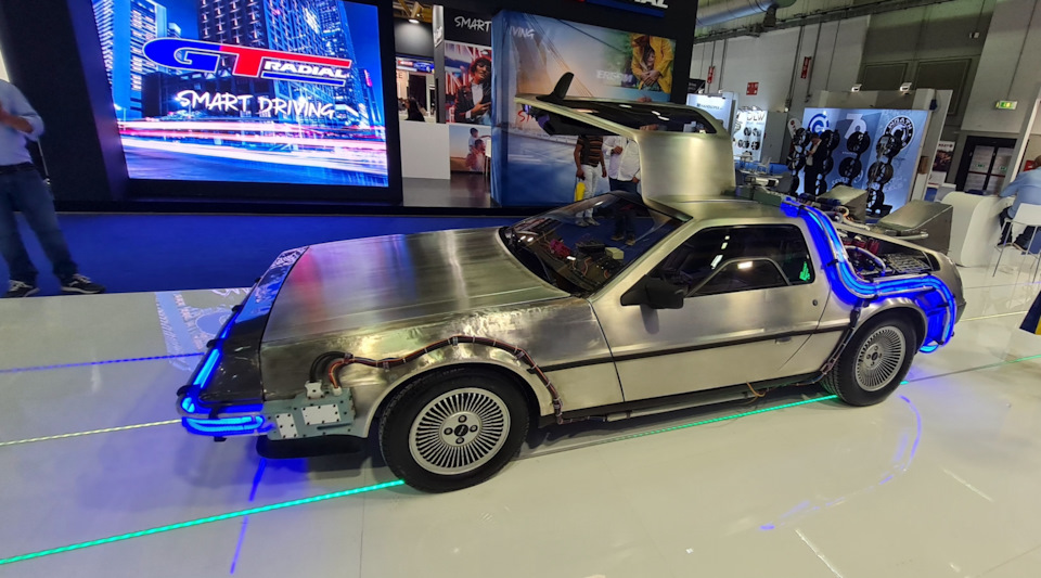 DELOREAN із кіностудії USA 2