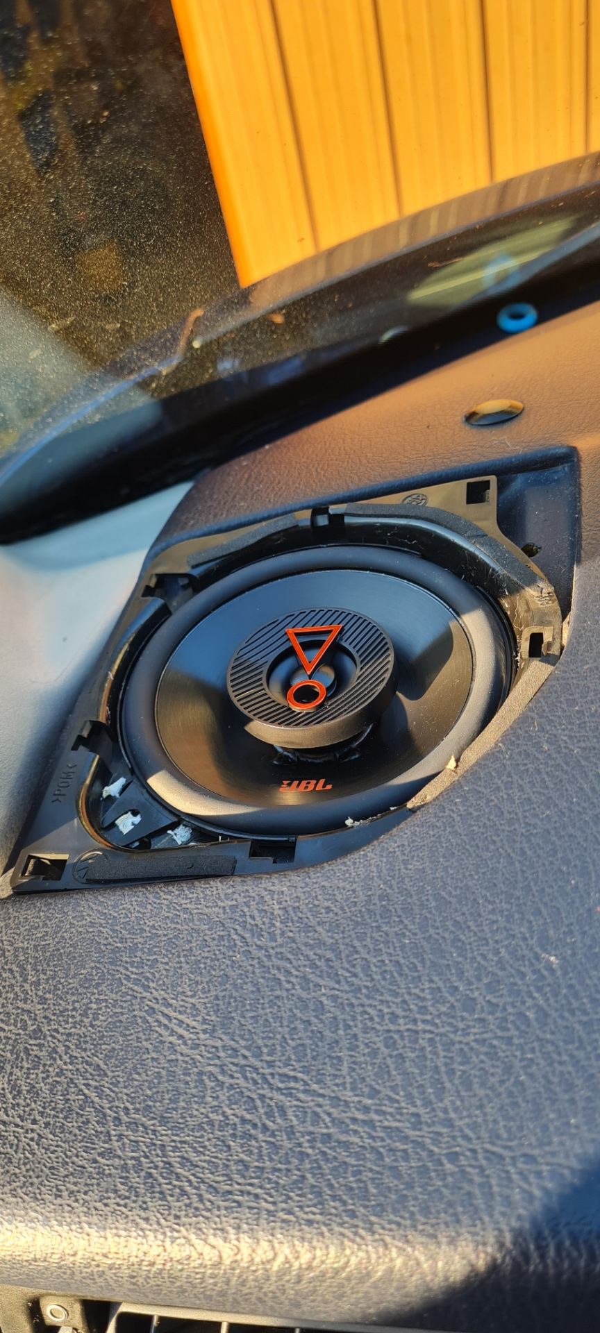 JBL на JBL 4
