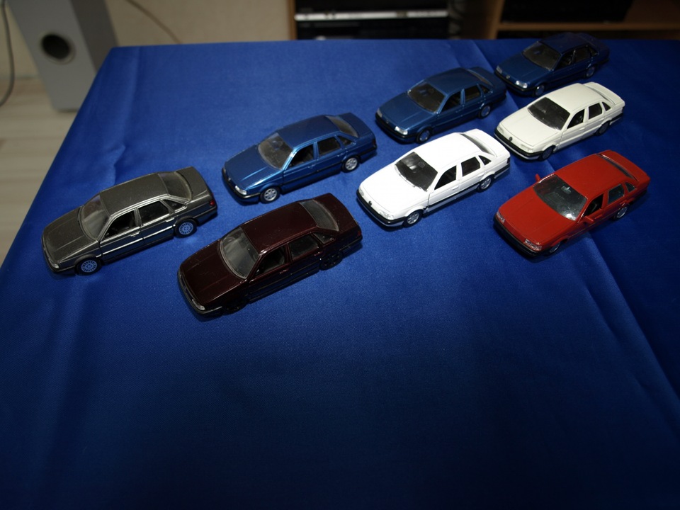 ПРОДАЖ МОДЕЛЕЙ, VW PASSAT B3, B4 -35i - 1:43 - SCHABAK, Німеччина 1