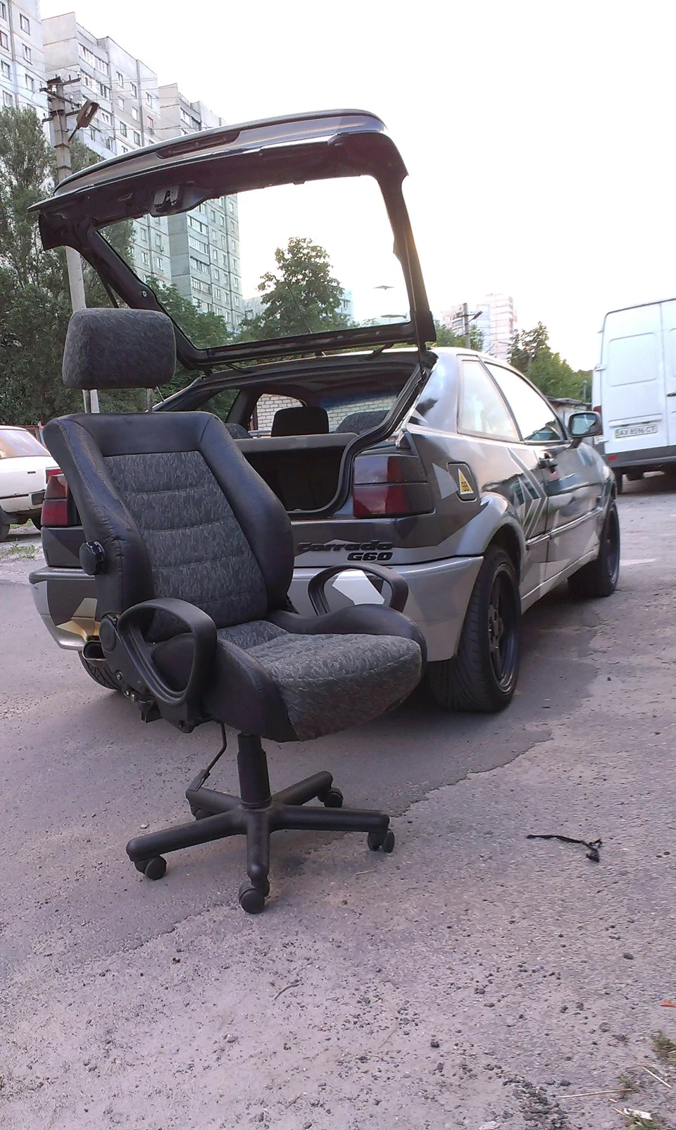Офісне крісло VAG Sport